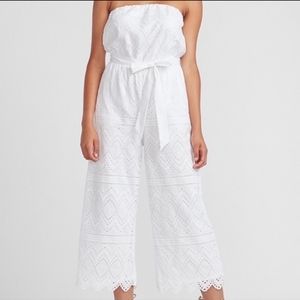 HP🎉 🕊️Express White Eyelet Lace Jumpsuit - Size M
